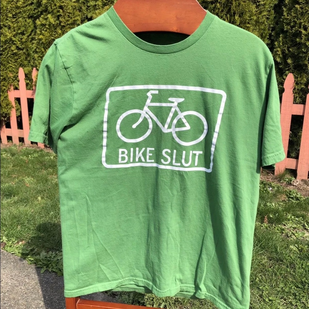 New Women’s Bike Slut Graphic T-Shirt Size M